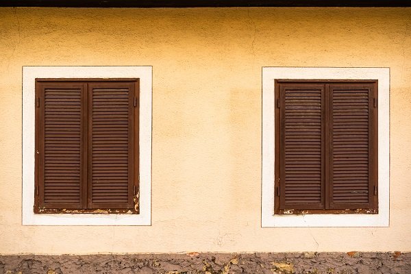 Sverniciatura infissi